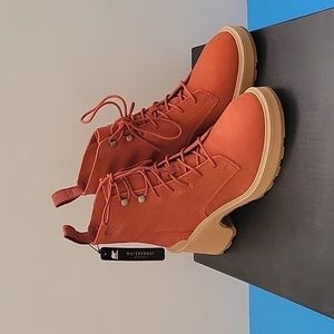 Sorel Hi-line Heel Lace Boots